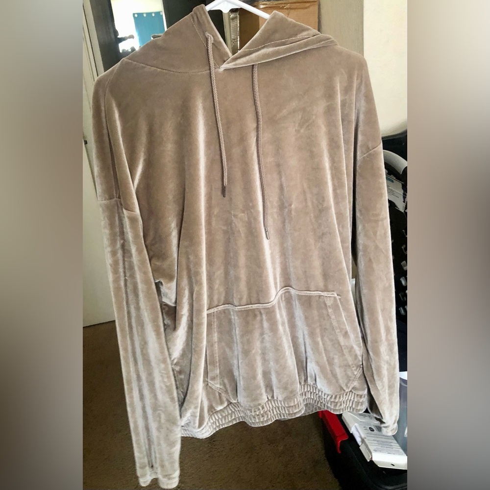 Forever 21 Men's XL Beige Tan Velour (Velvet Feel) Hoodie Sweater